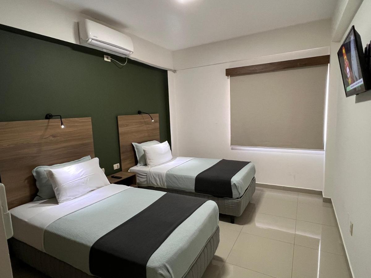Pacifico Apart Hotel Санта-Крус-де-ла-Сьерра Экстерьер фото